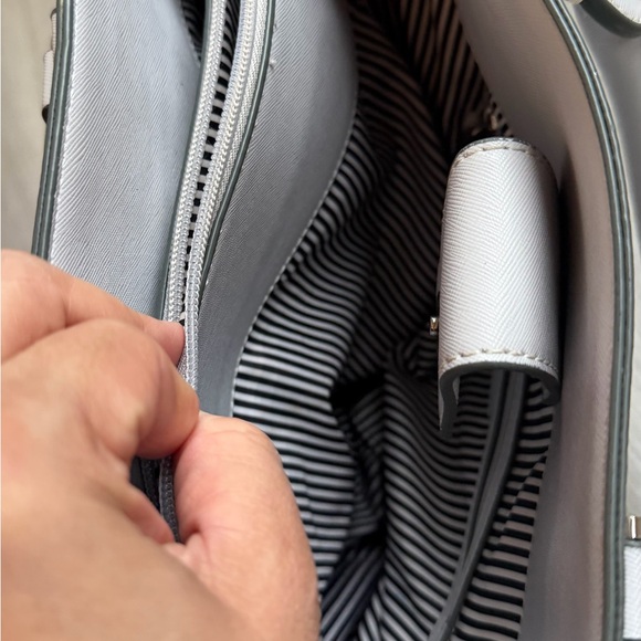 Nine West White Satchel Handbag Top Handle
Purse Silver Hardware - Picture 7 of 12